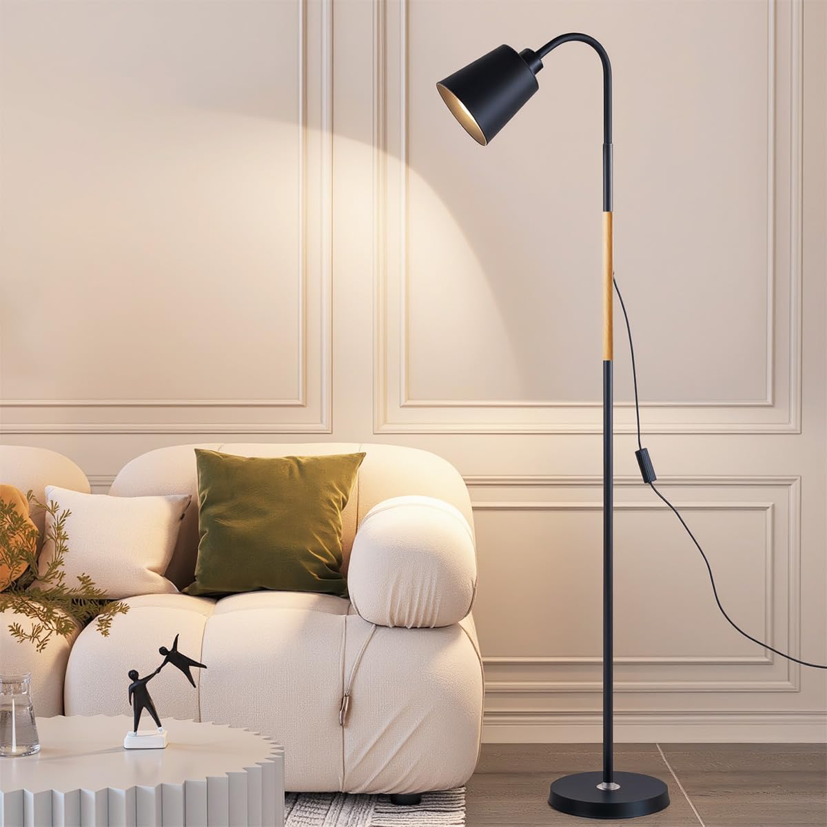 Luminária de Mesa Clássica com Cúpula e Base em Metal - 188 cm - Preta